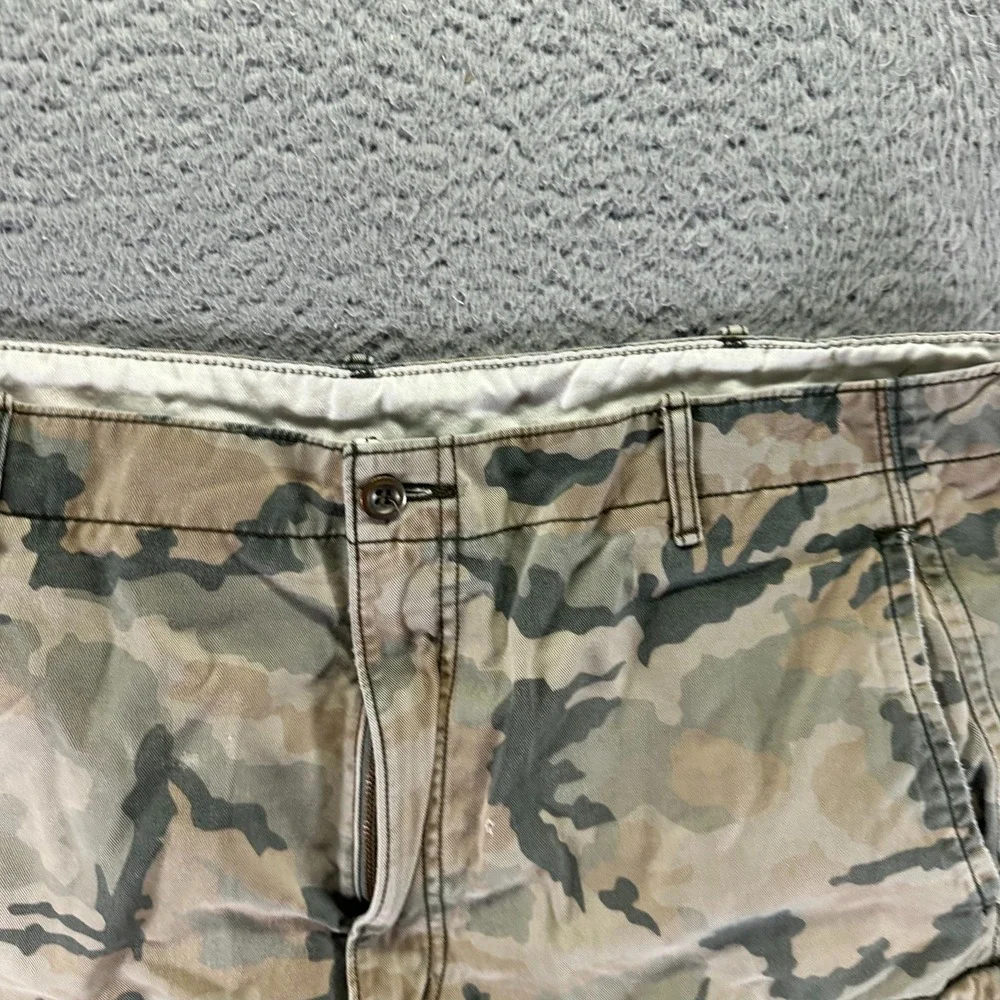 Vintage Levi's Shorts Mens 42 Brown Camouflage Cotton Cargo‎ Utility Workwear